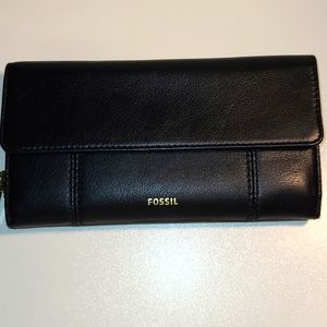 NEW Leather Fossil Jori Wallet☆
